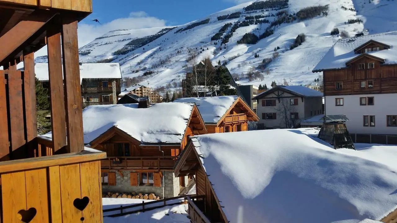 Joli petit appartement cosi 5 personnes maxi plein centre station les deux alpes France