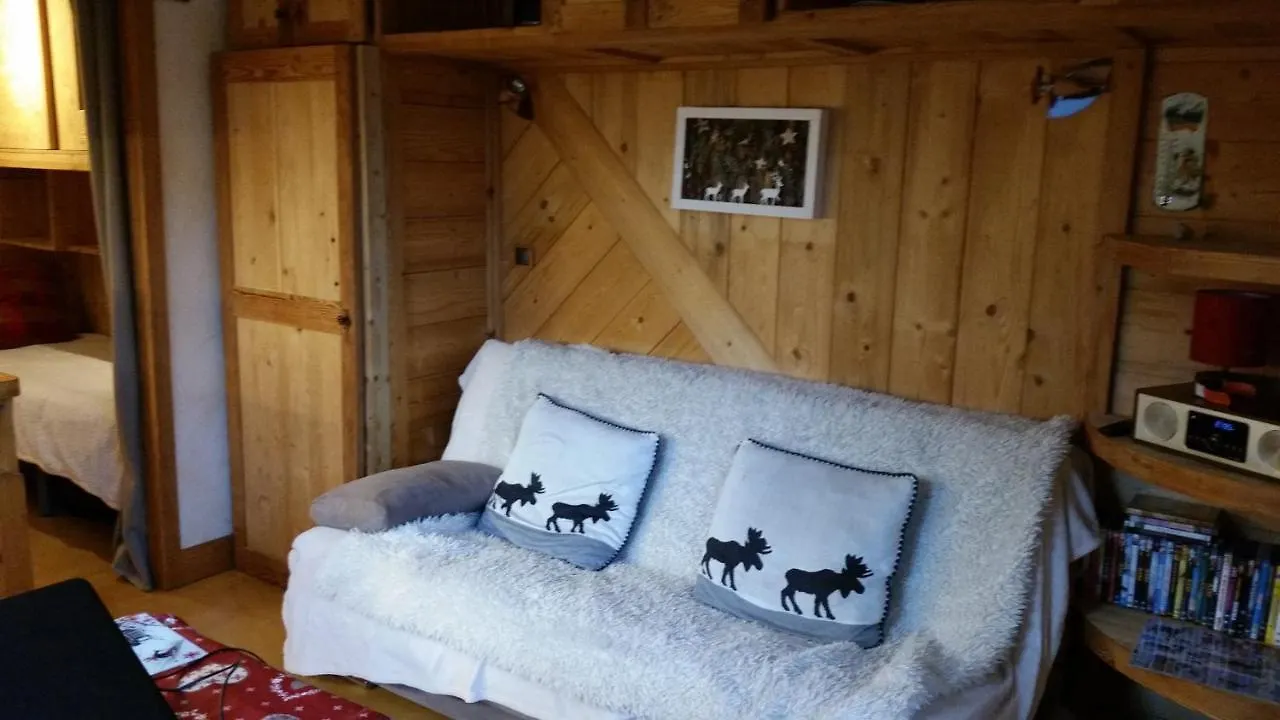 Joli petit appartement cosi 5 personnes maxi plein centre station les deux alpes France